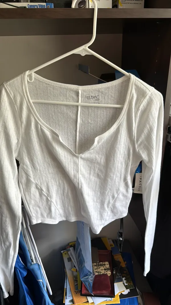 PacSun Crop Top Long Sleeve - Image 3
