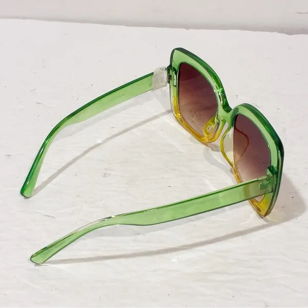 Bob‎ Mackie Green Oversized Translucent UV Protection Sunglasses NEW - Image 4