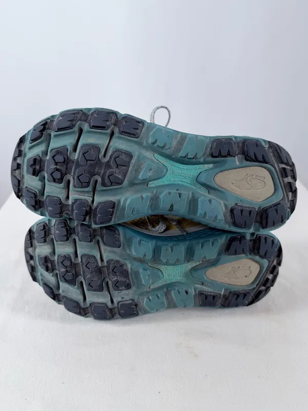 KARHU Ikoni Trail Running Sneaker‎ in New Wheat/Crystal Teal Size 7.5 - Image 10