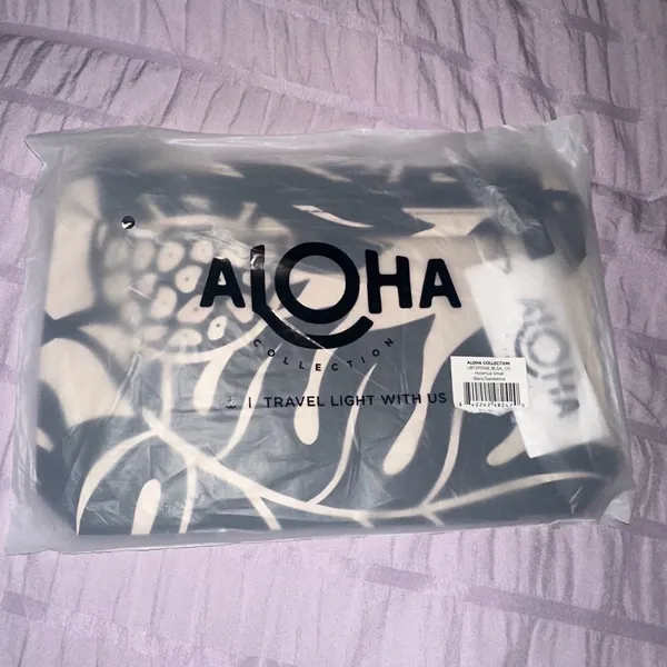ALOHA Collection Small Pouch – Holomua – Black on Sandstone – NWT - Image 2