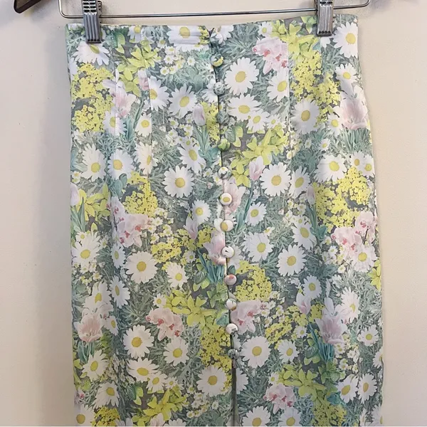 Zara Daisy Meadow Floral Printed Satin Midi Skirt Size XS Bloggers Fave Holiday - Image 2