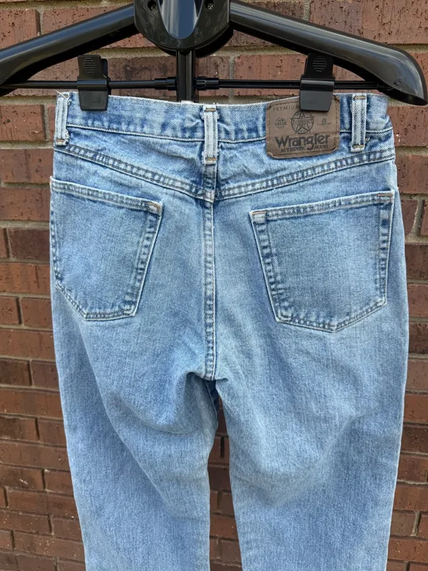 Vintage 90s Wrangler Authentic Jeans Waist Size 29 Mom Altered to Cropped Length - Image 7