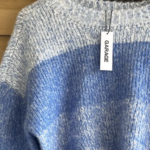 Garage blue and white cropped sweater - Image 6