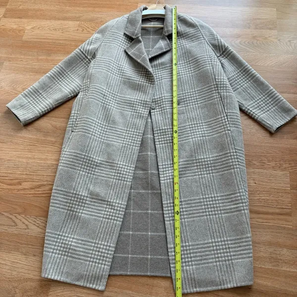 Checked Oversized Wool Coat With Drop Shoulders and Cocoon Silhouette - Image 4