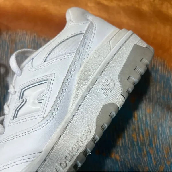 New Balance 550 White Sneakers size 7 men’s 8.5 women’s - Image 6