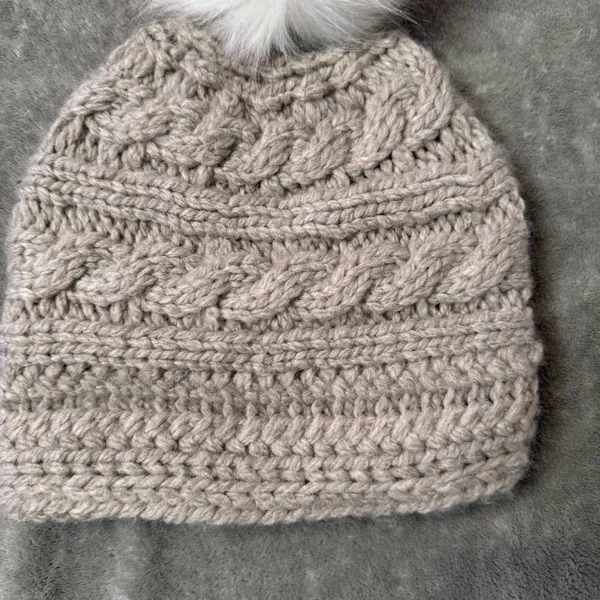 L.L.Bean Cable Knit Pom Beanie Hat One Size Unisex Adult Taupe Faux Fur 505452 - Image 8