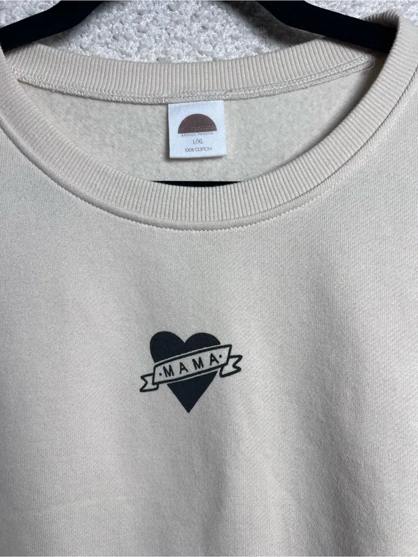 Brixton Phoenix Women’s Mama Tattoo Heart Oversized Sweatshirt Size L/XL - Image 4