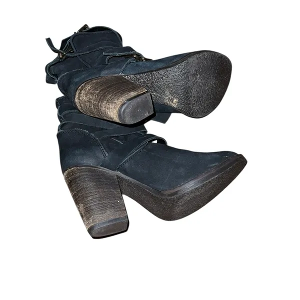 Steve Madden Stylish Black Leather Boots Size 7 M - Image 5