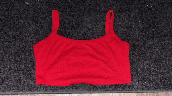 Shein Top Crop red - Image 2