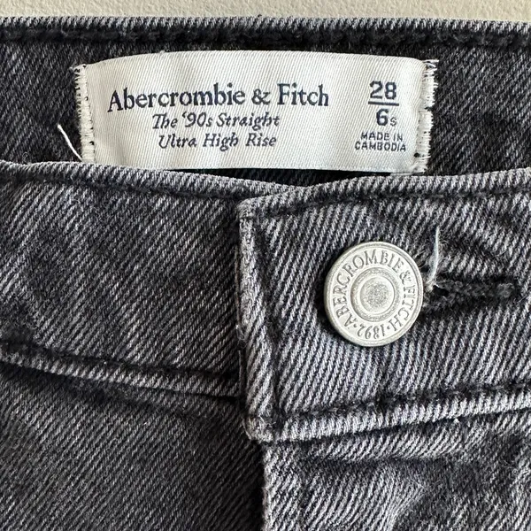 Abercrombie & Fitch The ‘90s Straight Ultra High Rise Black Jeans, 28/6 Short - Image 8