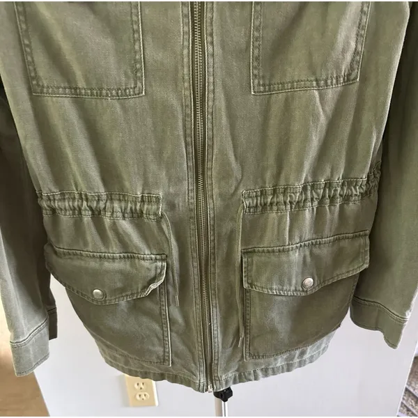 Express Women's‎ Military Utility Olive Green Jacket Size Medium - Image 3