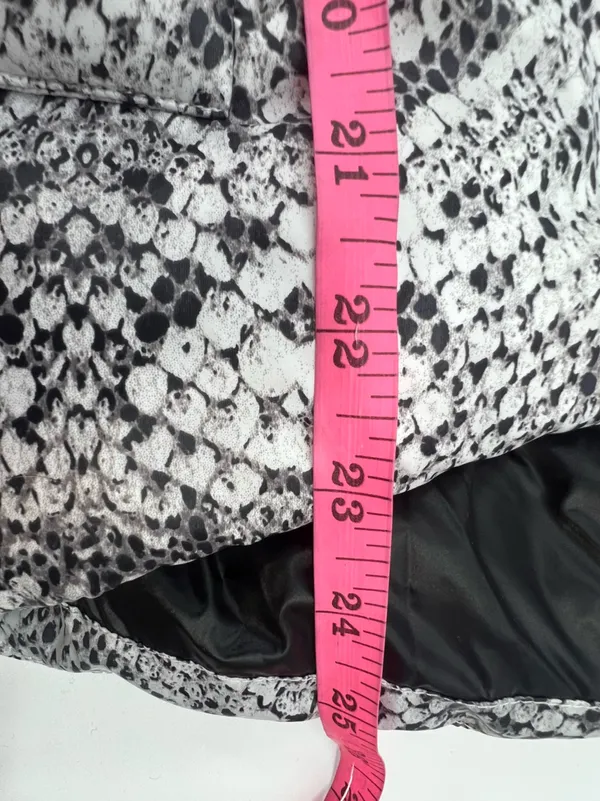 Varley‎ Highland Puffer Jacket snakeskin sz XS - Image 11