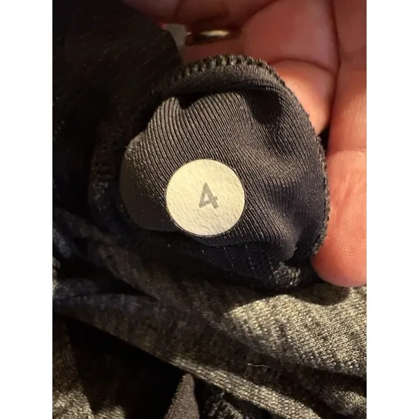 LULULEMON Size 4 Athletica Tank Top Heathered Gray Activewear‎ Gym Yoga Pilates - Image 7