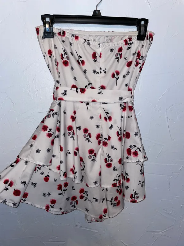 SheIn Eilly Bazar Layered Hem Belted Floral Print Tube Romper - Image 3