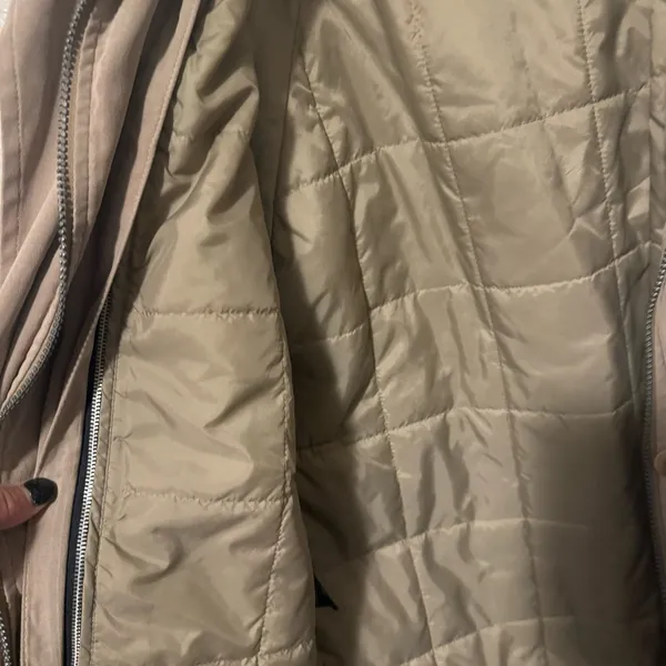 London Fog Women’s Medium Beige Mid-Heavy Weight Coat - Image 2