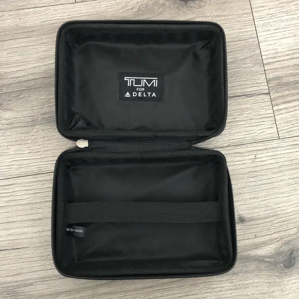 TUMI for Delta Hard Shell Amenity Travel Case Kit Zippered Pouch Toiletry Case - Image 10