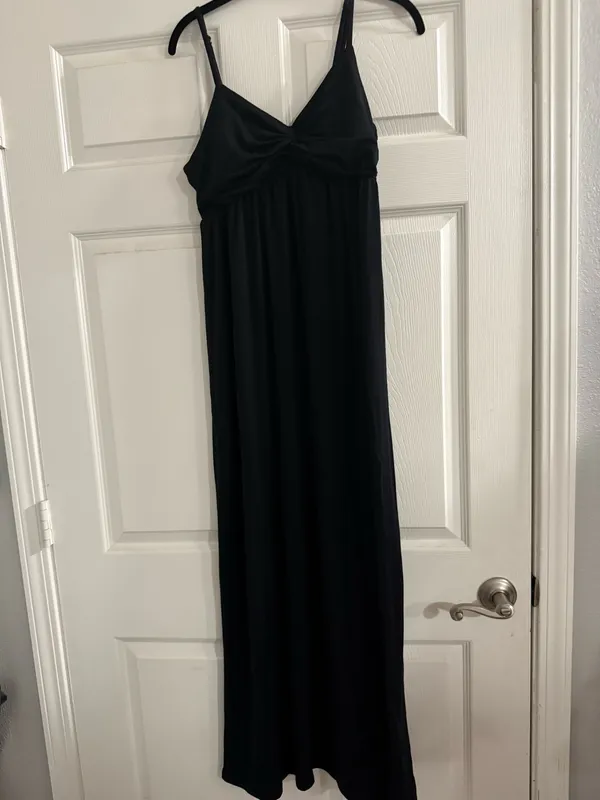 Women’s Black Maxi Dress Spaghetti Strap Twist Front Sleeveless Long Evening Dress - Image 2