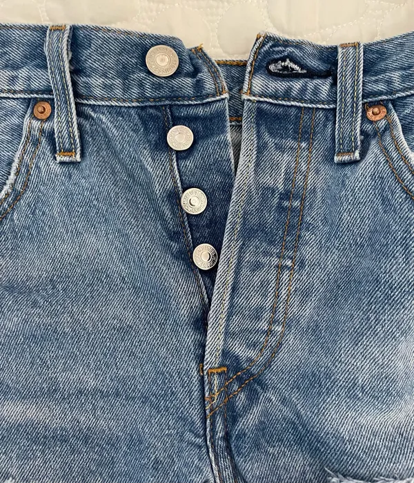 Levi’s high rise Jean shorts - Image 4