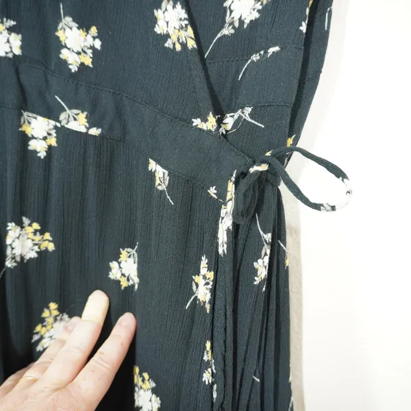 Abercrombie & Fitch Black Floral Wrap Midi Dress High Low Ruffle Hem Small - Image 4