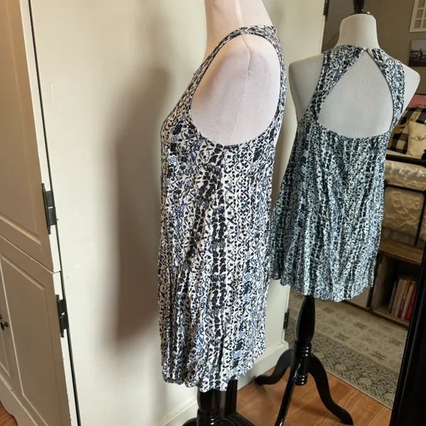 Abercrombie Small Sleeveless Dress - Image 3