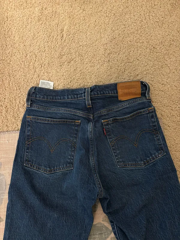 Levi’s Wedgie Straight Jeans - Image 2