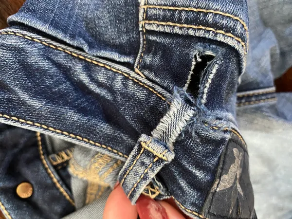 American Eagle Jeans - Image 4