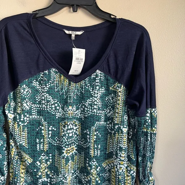 NWT bke blouse L - Image 2