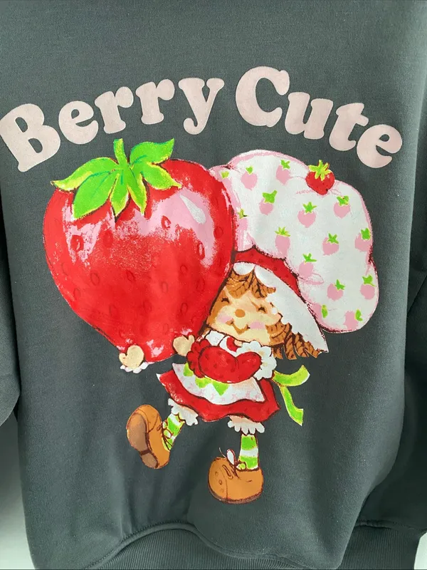 Strawberry Shortcake Berry Cute Graphic Gray Sweatshirt SMALL - Image 2