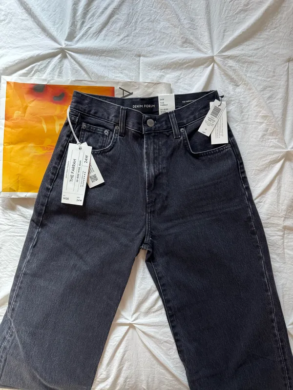 Aritzia Denim Forum The Farrah Hi-Rise Wide Jean Black Eyeliner - Image 3