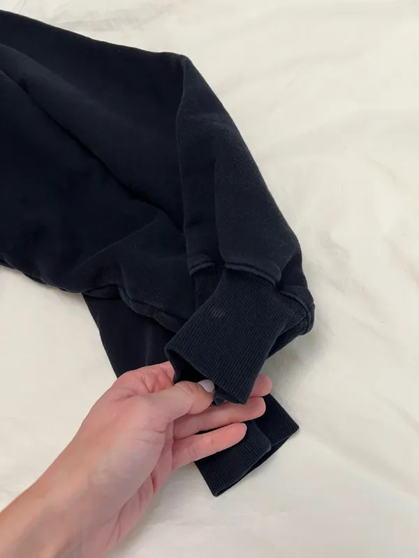 Aritzia TNA cropped sweatshirt - Image 8