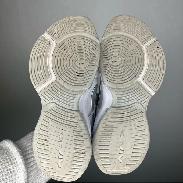 Nike | Women's‎ White Athletic Shoes 7.5 Zoom Bella 6 - Image 3