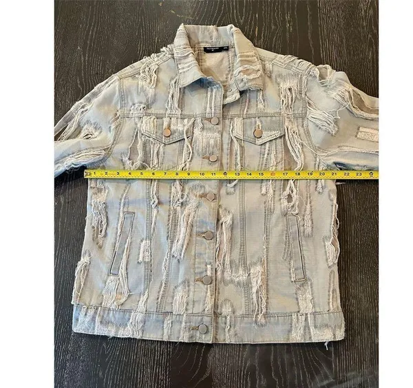 True Religion Women's Distressed Denim Jacket Blue Size M Casual Button Front - Image 8