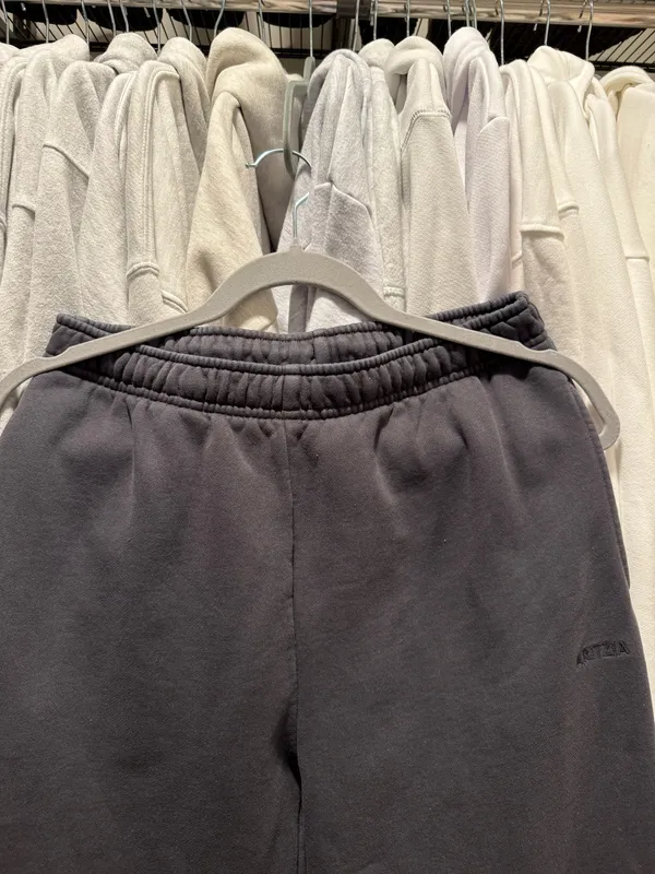 Aritzia Mega Sweatpants - Image 4
