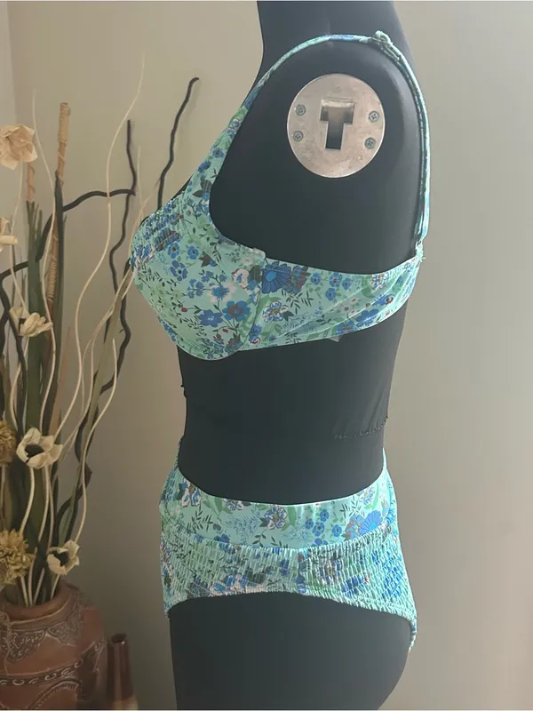 Floral Underwire Bikini Set in Aqua Blue - size L - Image 4
