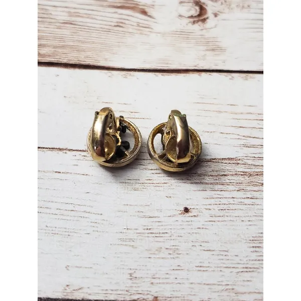 Vintage Clip On Earrings - Small Gold Tone Circle with Dark Grey Flowers - Image 7