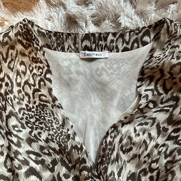 Women’s Blouse Brown Size M - Image 4
