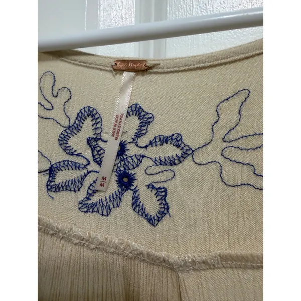 Free People Embroidered Boho Mini Dress Cream Blue Floral V-Neck Peasant Medium - Image 6