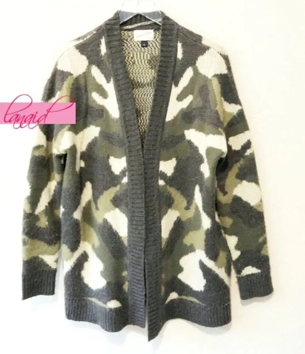 Universal Thread Distressed Camo Cardigan Oversized Olive Camouflage Sweater XS - Image 7