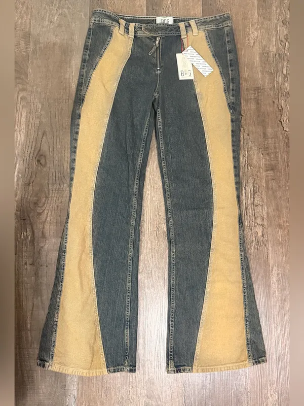 NWT Urban Outfitters Wide-Leg Jeans in Dark Wash with Tan Inset - Image 5