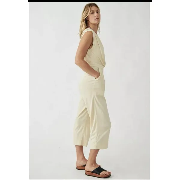 Free People Avery Jumpsuit Size 6 One Shoulder Wide Leg‎ Pocket Cream Color - Image 3