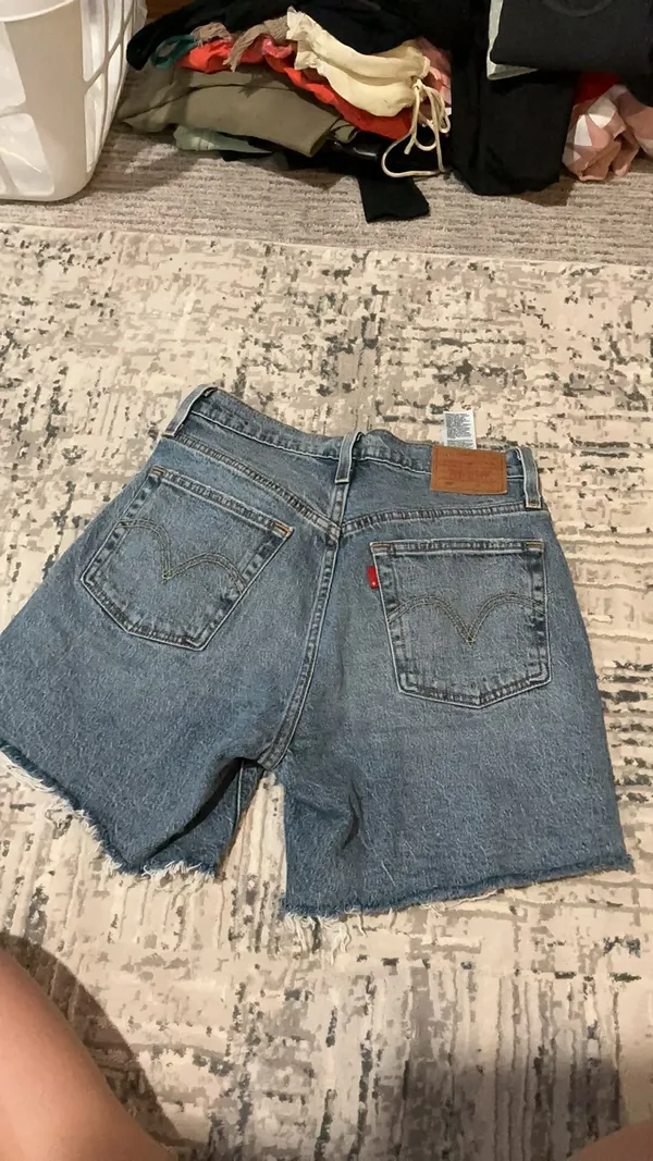 Levi’s Shorts - Image 3