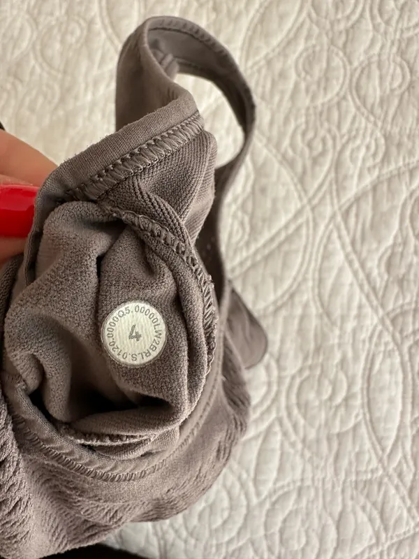 Lululemon bra - Image 4
