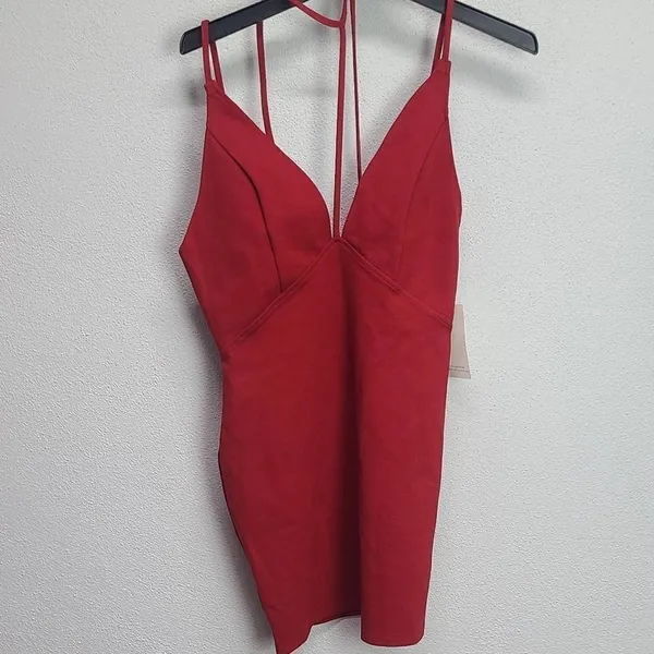 ‎TOBI Red Bodycon V-neck Dress Size Medium - Image 2