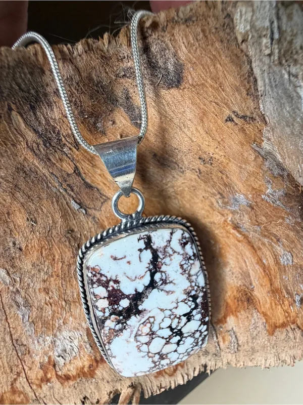 925 Sterling Silver Wild Horse Turquoise Necklace Native American Jewelry - Image 5