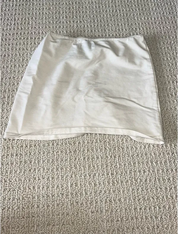 Edikted White Mini Skirt - Image 3