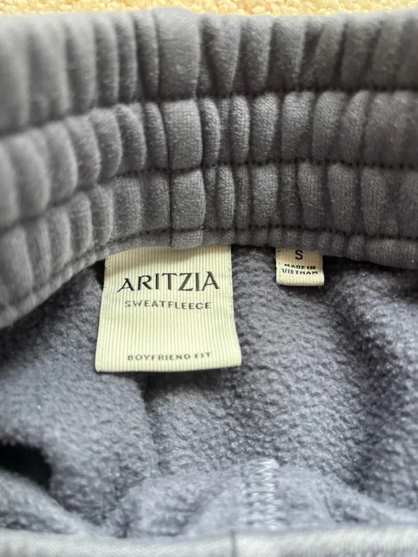 Aritzia Sweatpants Fleece Boyfriend - Image 4
