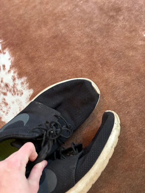Nike Roshes men's size 11 Come as is no holes just wear! No longer sold - Image 3