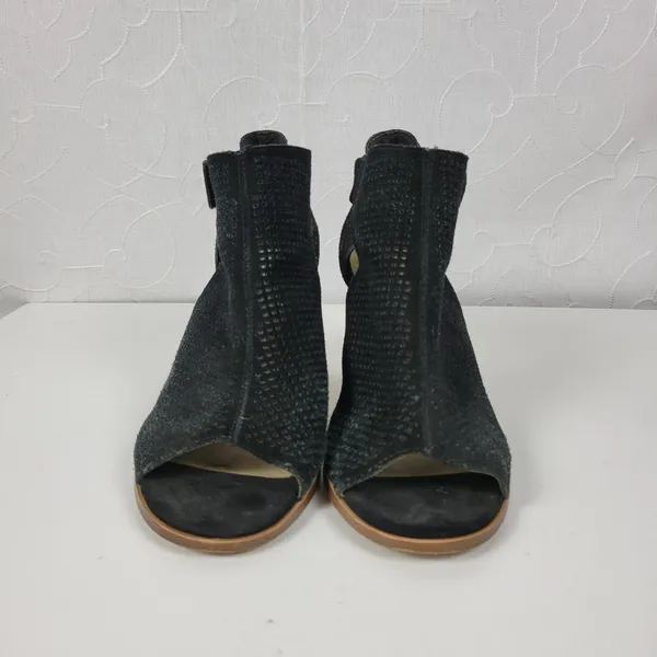 Marc Fisher Deztin Womens Sandals Size 8.5 Black Suede Peep Toe Cutout Heels - Image 6