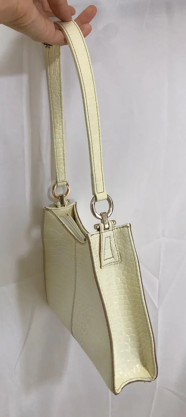 Liz Claiborne White Faux Alligator Skin Shoulder Bag - Image 4