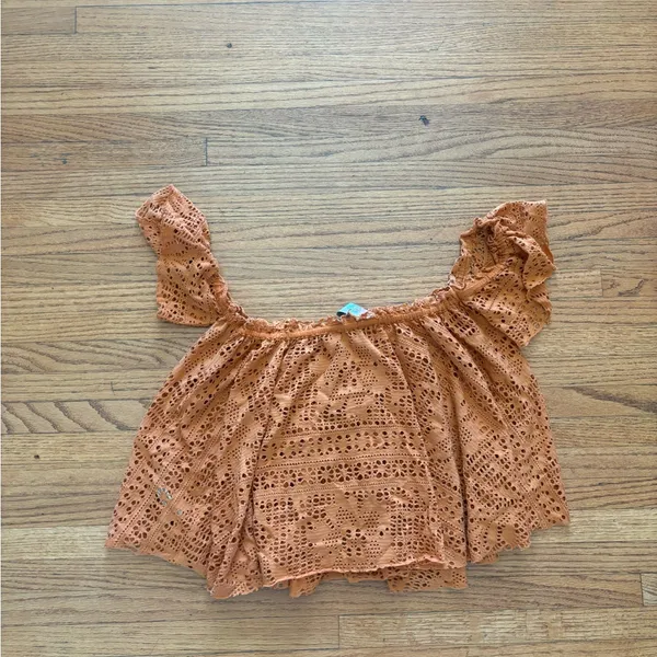 Free People Beach off the shoulder top - Image 3
